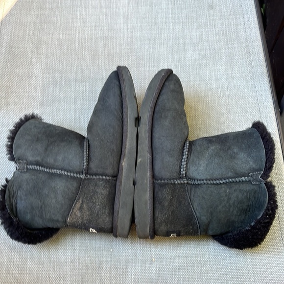 UGG Bailey Button Short Boots in Black - Picture 4 of 6